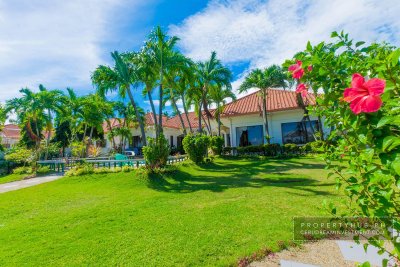1125 sqmBeach House For Sale with 25 meters Beachfront – Carmen Cebu