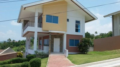 4 Bedroom House And Lot For Sale Talisay City 2 Car Garage Overlooking View