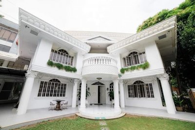 White Villa House for Rent Cabancalan Mandaue City