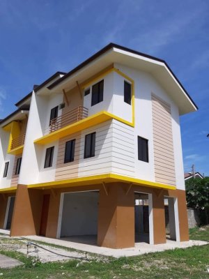 3 Storey House for Sale Ajoya Subdivision